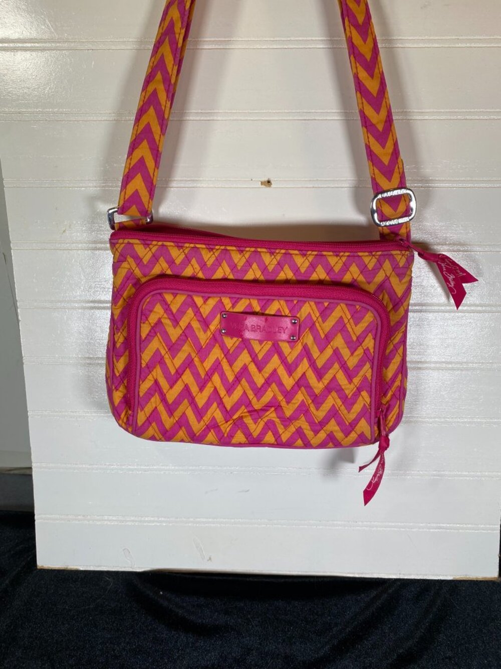 Vera Bradley Medium  Crossbody/ Shoulder Purse: Ziggy Zags Chevron Pattern,